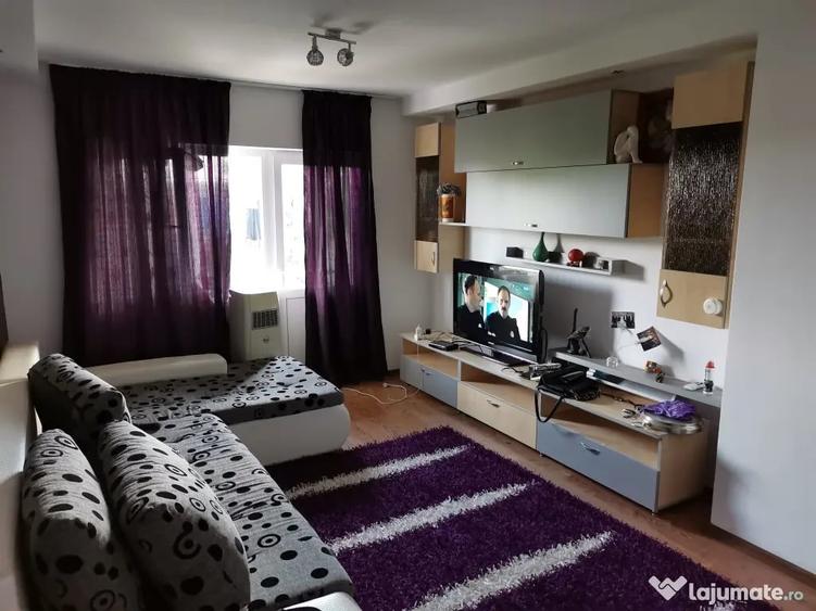 Apartament cu 3 camere decomandat în Șimian