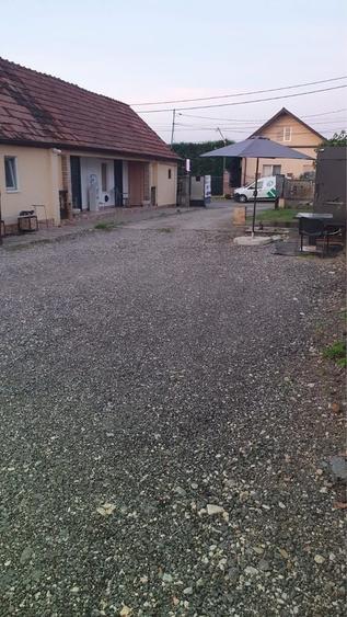 Casă cu 2 camere în Dezmir