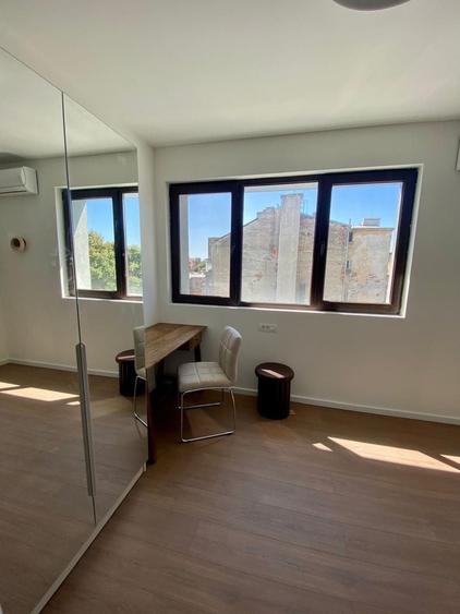 Apartament cu 4 camere, mobilat în Universitate