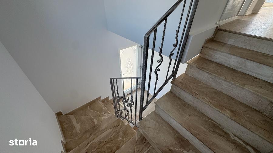 Casă cu 4 camere cu Teren 220 Mp în Șelimbăr