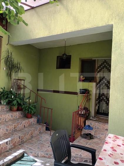 Duplex cu 6 camere cu Canalizare în Nord