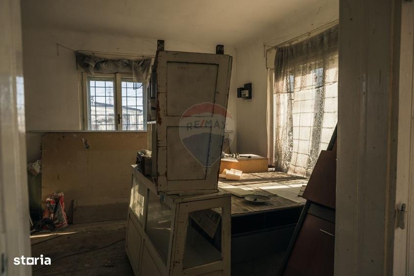 Casă cu 4 camere în Central