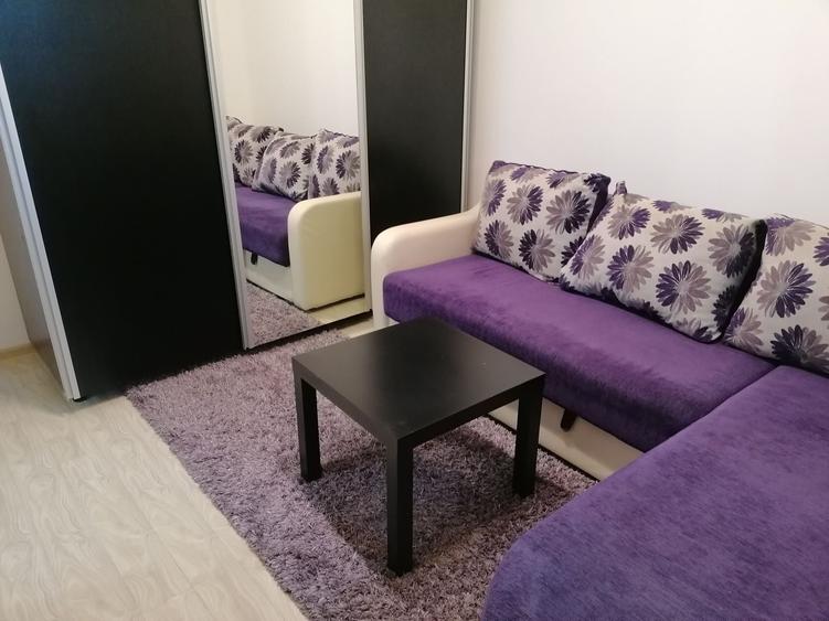 Garsonieră decomandată în Vest