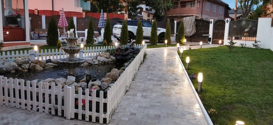 Casă cu 5 camere cu Teren 300 Mp în Central