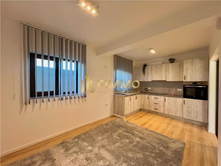 Casă individuală cu 5 camere cu Teren 1600 Mp în Pătrăuți