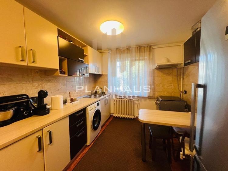 Apartament cu 2 camere semidecomandat, mobilat în Central