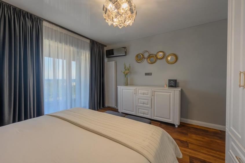 Apartament cu 2 camere decomandat, mobilat în Mamaia