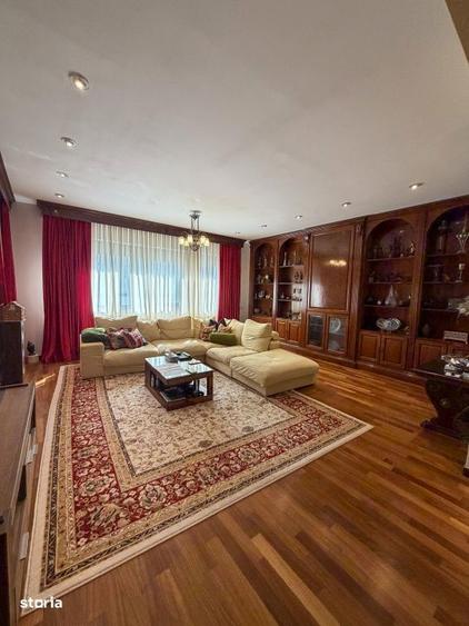 Apartament cu 6 camere decomandat, mobilat în Herăstrău