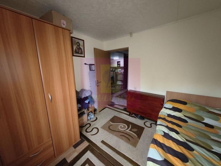 Casă individuală cu 3 camere cu Canalizare în Câmpurelu