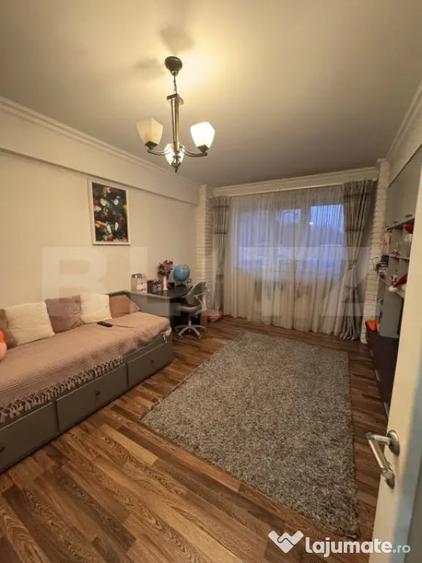 Apartament cu 3 camere decomandat, mobilat în George Enescu