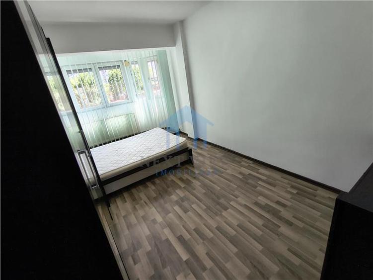 Apartament cu 4 camere decomandat în Mărăști