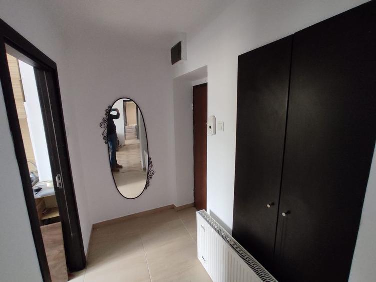 Apartament cu 2 camere semidecomandat, mobilat în Basarabia