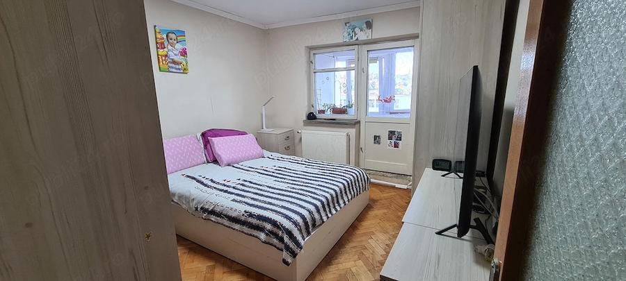 Apartament cu 4 camere decomandat în Nicolae Titulescu