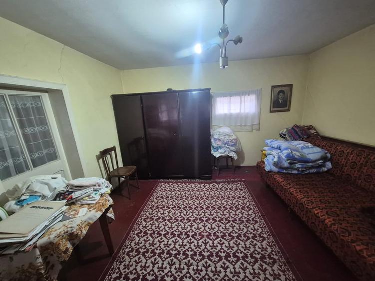 Casă cu 3 camere cu Garaj în Agârcia