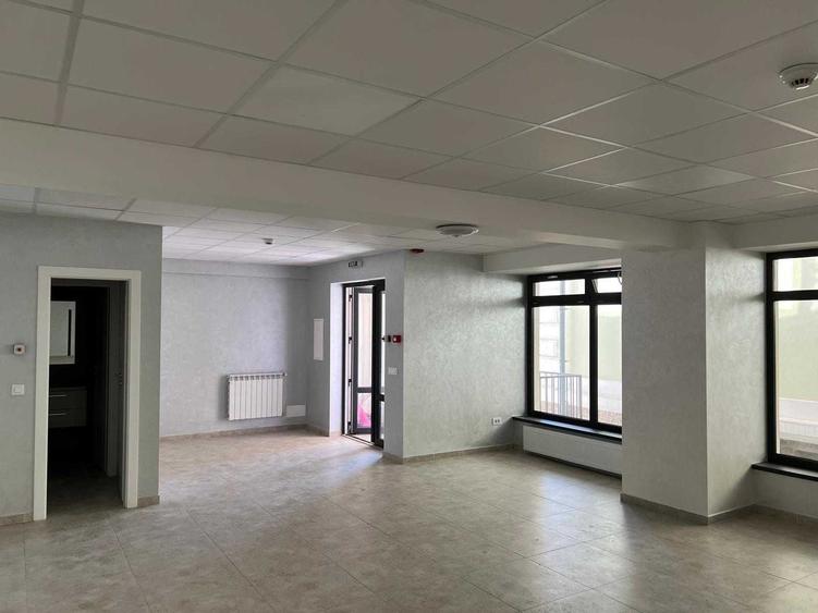 SPATIU COMERCIAL LANGA NOD CAFE zona centrala, bloc nou, loc de parcare inclus - 8