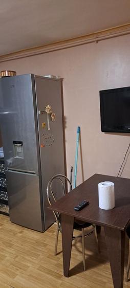 Apartament cu 3 camere semidecomandat în Govândari