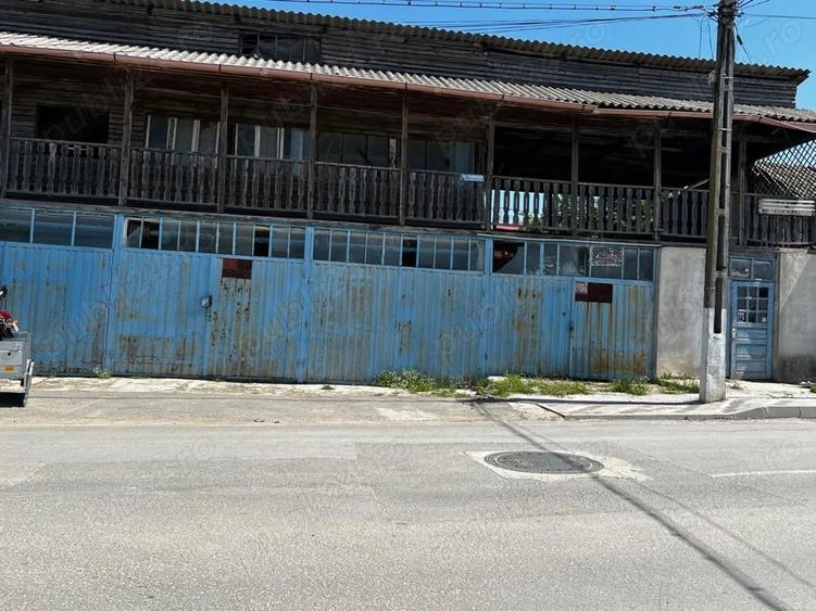 Casă cu 4 camere în Băneasa