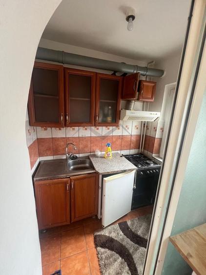 Apartament cu 2 camere nedecomandat în Podu Roș