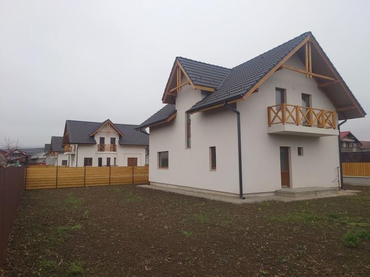 Casă cu 4 camere în Gilău