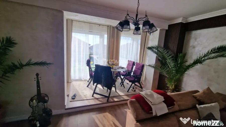 Penthouse premium 250 mp cu terasa ?i teren de fotbal priv - Craiova (Dolj)