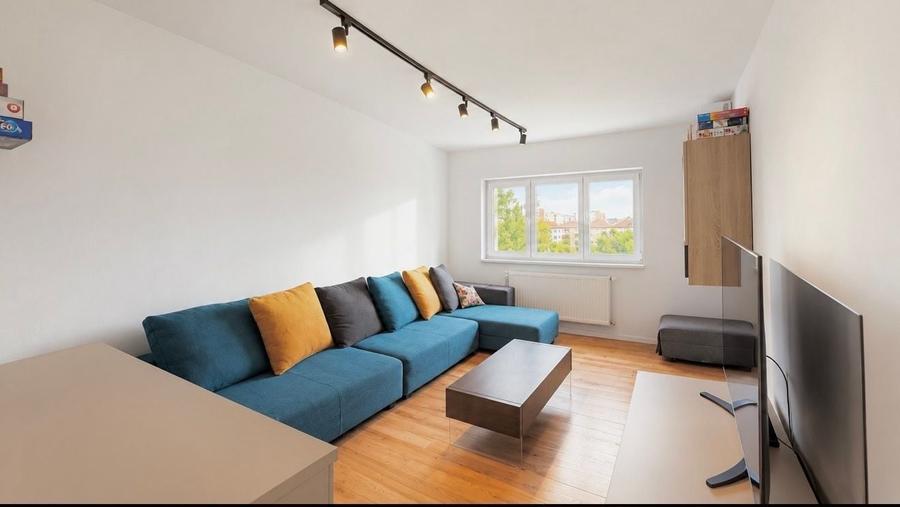 Apartament cu 2 camere decomandat în Mircea cel Bătrân
