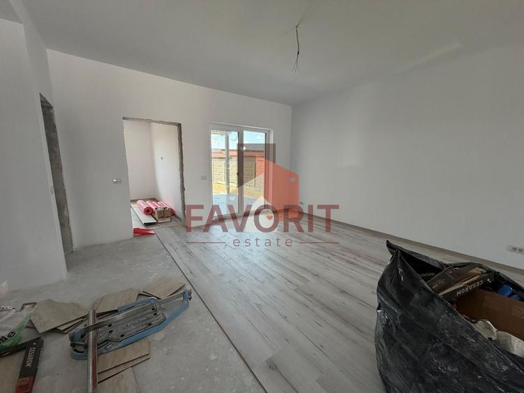 Duplex cu 4 camere cu Canalizare în Săcălaz