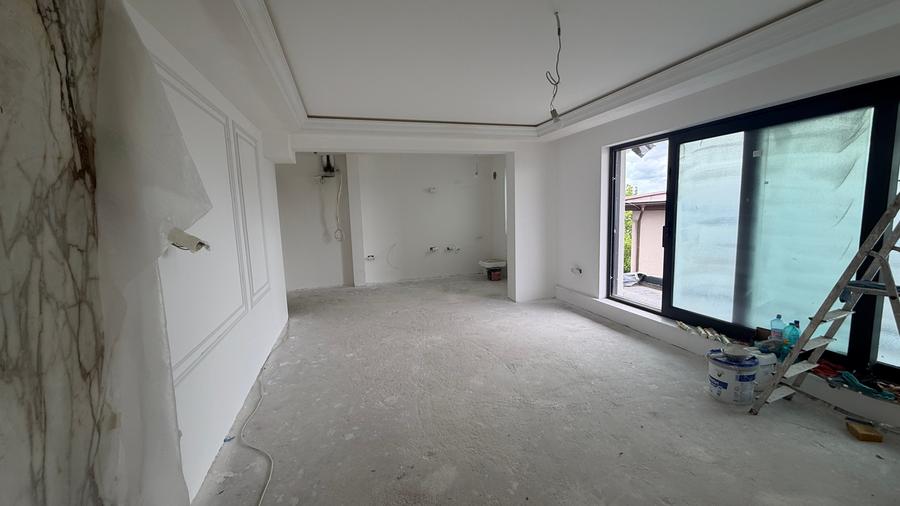 Apartament cu 3 camere decomandat în Pipera