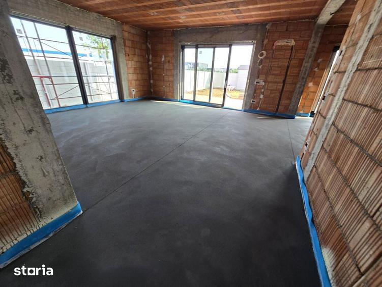 Casă cu 4 camere cu Teren 620 Mp în Sânmartin
