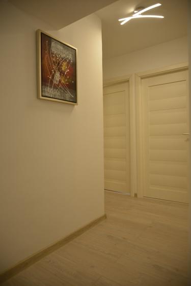 Apartament cu 3 camere decomandat, mobilat în 13 Septembrie