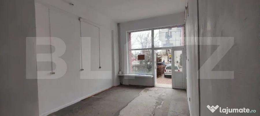 Spațiu comercial, de 70 mp, în Micro 3