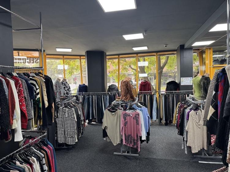 Spațiu comercial, de 140 mp, în Soarelui