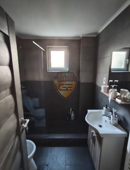 Casă individuală cu 3 camere cu Canalizare în Tomis II