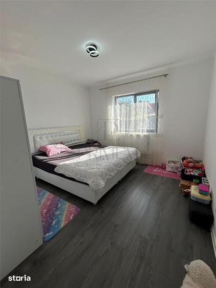 Casă cu 3 camere cu Teren 300 Mp în Sânmihaiu Român