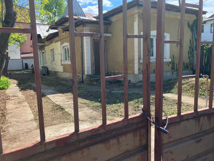 Casă individuală cu 4 camere cu Canalizare în Dămăroaia