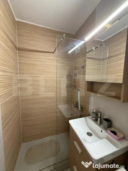Apartament cu 2 camere semidecomandat în Democrației