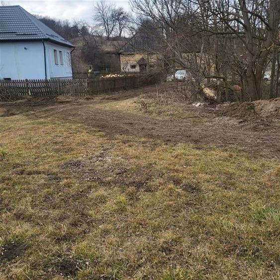 Teren Construcții intravilan de 2200 mp, în Mera