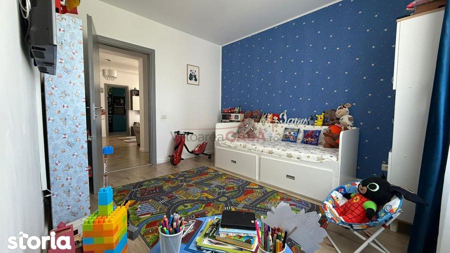 Apartament cu 3 camere semidecomandat, mobilat în Prelungirea Ghencea
