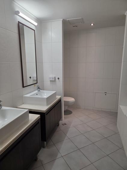 Apartament cu 4 camere decomandat în Dorobanți
