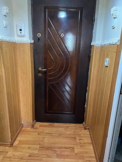 Apartament 2 camere decomandat, etaj 4 — Cartier Vest, zona Siliștei - 1