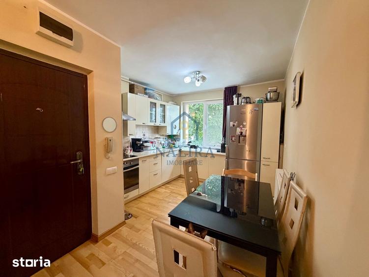 Apartament cu 2 camere decomandat în Republicii