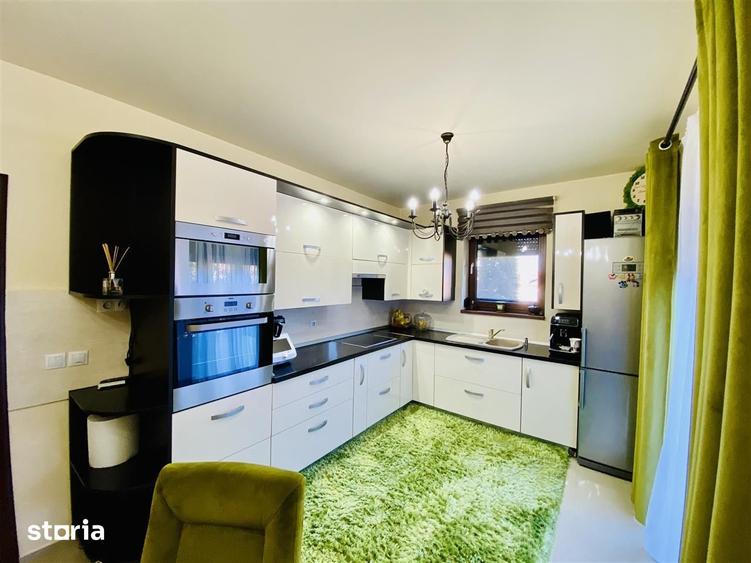 Casă cu 4 camere cu Teren 475 Mp în Șura Mare