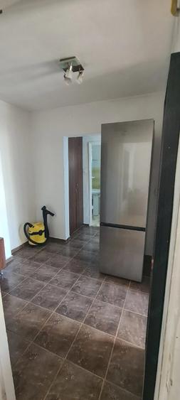 Apartament cu 2 camere decomandat în Galata
