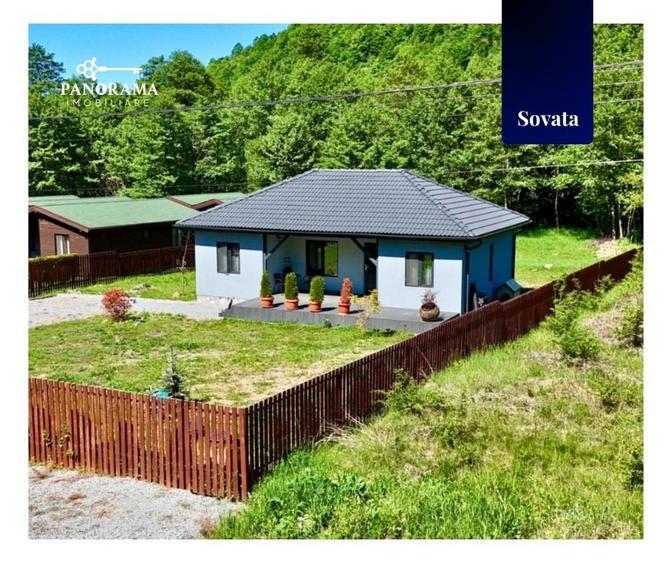 Casă individuală cu 3 camere cu Canalizare în Nord-Est