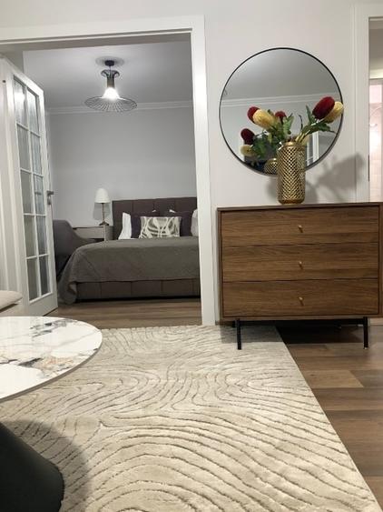 Apartament cu 3 camere semidecomandat, mobilat în Ultracentral