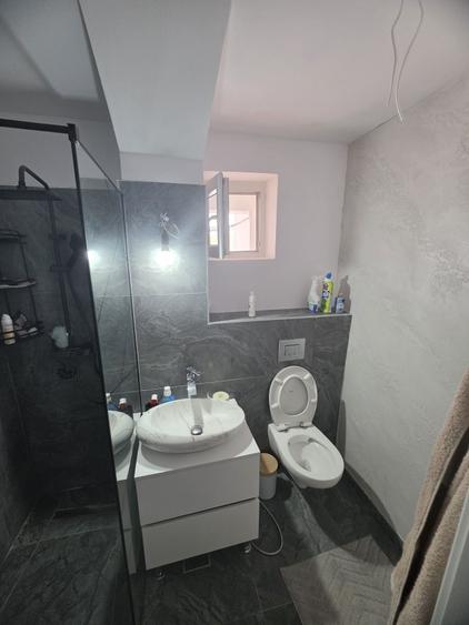 Apartament cu 4 camere decomandat în Nicolae Titulescu