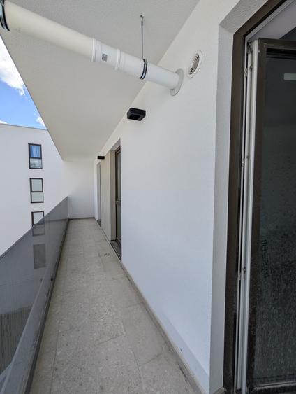 Apartament cu 3 camere semidecomandat în Florești