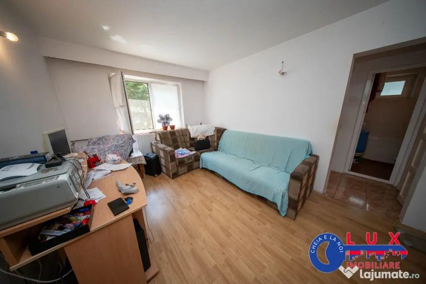 Apartament cu 2 camere semidecomandat în Babadag