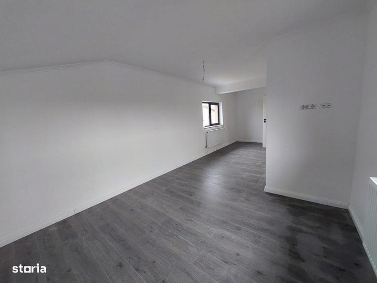 Casă cu 4 camere în Albești