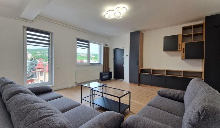 Apartament cu 2 camere semidecomandat în Central
