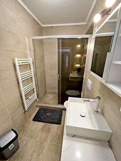 Apartament cu 3 camere decomandat, mobilat în Tomis Plus — fotografia 3